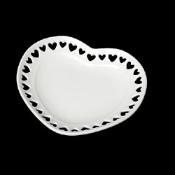 ミニチュア食器 ハートのお皿（白・70ミリ）（タミヤデコレーションシリーズ）
